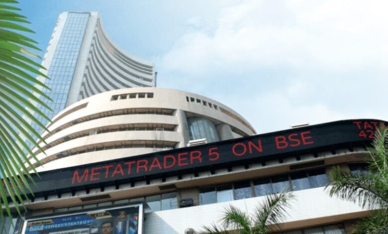 Strong rally in the stock market: Sensex surges 400 points, Nifty crosses 24,100; buying in IT and metal stocks.