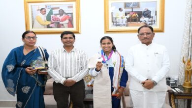 Grand felicitation of 2026 Commonwealth Games silver medalist Gyaneshwari Yadav at the Chief Minister's residence.