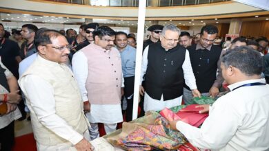 National Handloom Day: CM Sai distributes grants worth over ₹10.90 crore; launches 'Koshal Fab' brand.