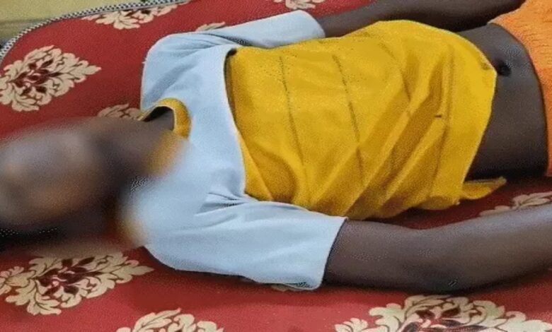 Class 9 student hangs himself in hostel toilet.