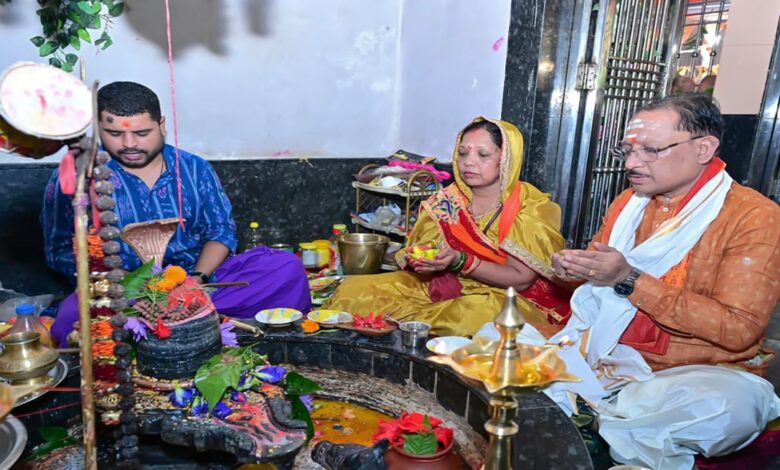 Chief Minister visits Bagiya's Phaleshwarnath Temple on Nag Panchami.