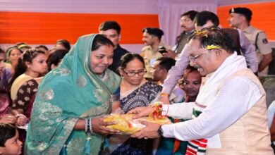 Sisters tied Rakhis on CM Sai's wrist in Pandripani.