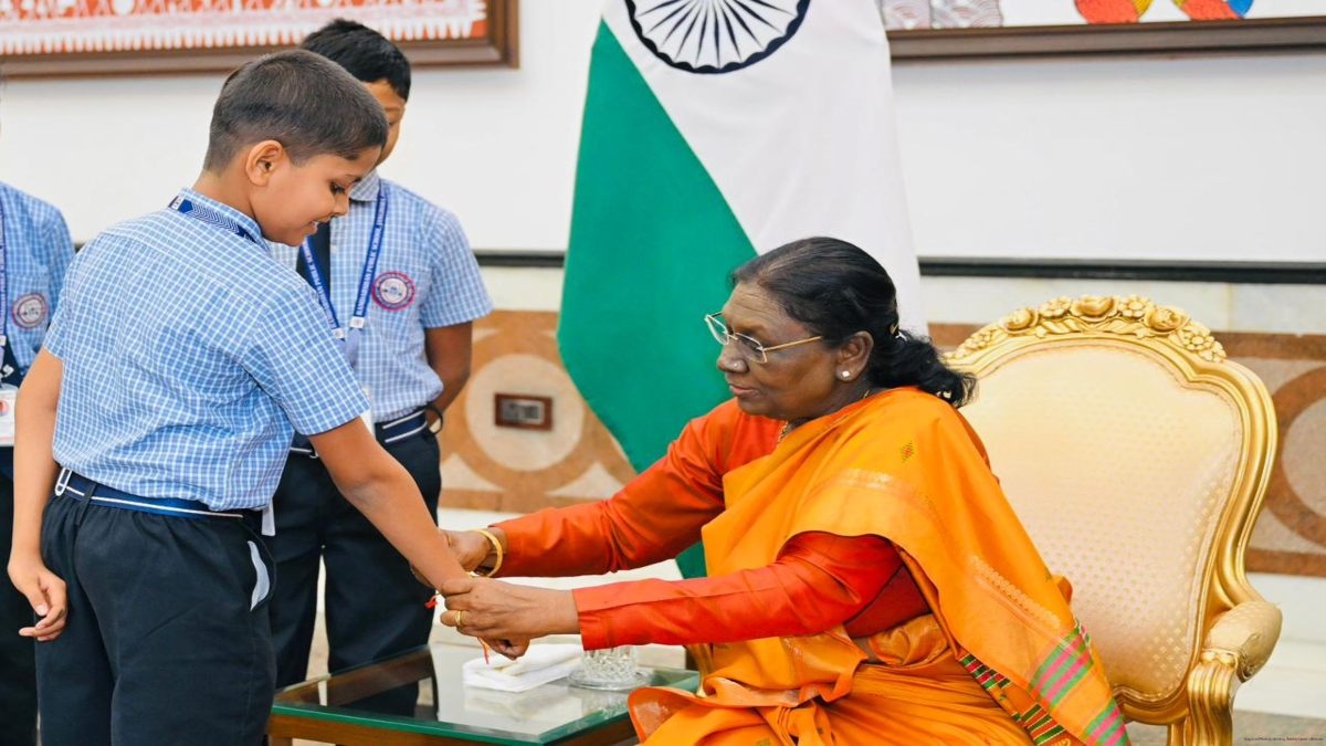 Children from Chhattisgarh celebrated Raksha Bandhan at Rashtrapati Bhavan.