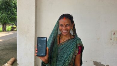 Kusum smiles as she receives the Mahtari Vandan installment ahead of Raksha Bandhan.