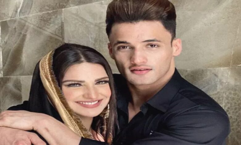 Asim Riaz dismisses claims of Himanshi Khurana converting her religion as false.