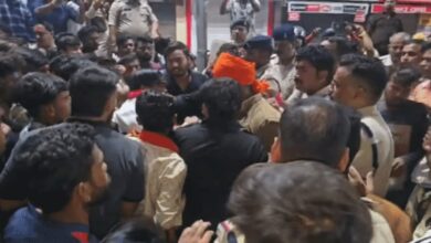 Uproar in Bilaspur over anti-Hindu remarks; stone-pelting between two groups; TI suffers head injury.