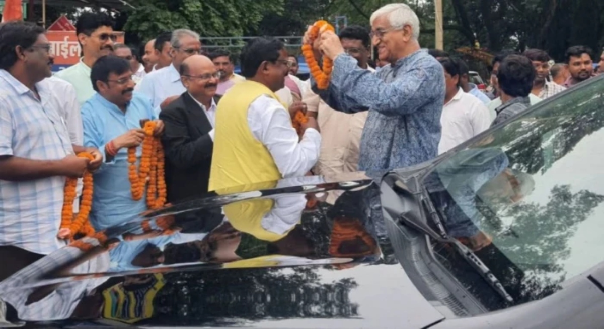 Shifting dynamics in Sarguja Congress: Singh Deo and Bhagat reunite; organization gears up for 2028.
