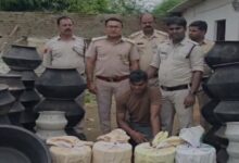 A Mahua liquor factory was operating in a rented house.