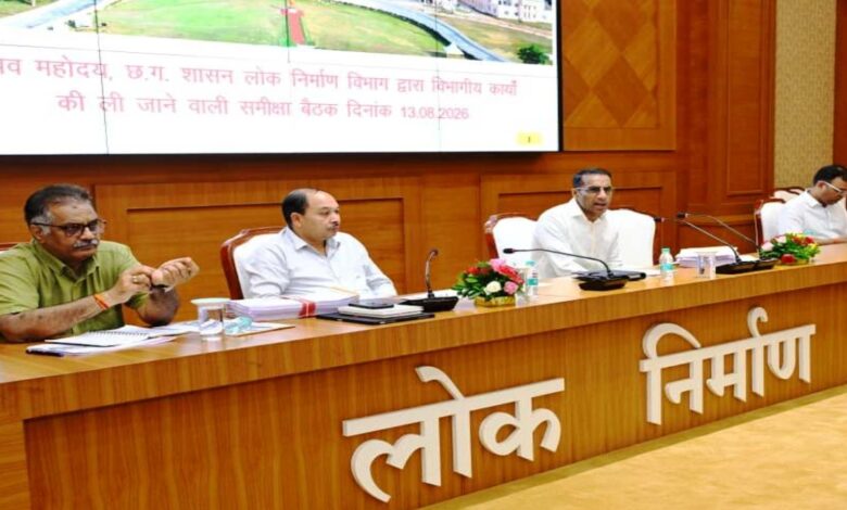 The PWD Secretary reviewed the construction works.