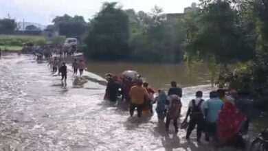 Water level of Gandak rises in Bihar due to floods in Nepal.
