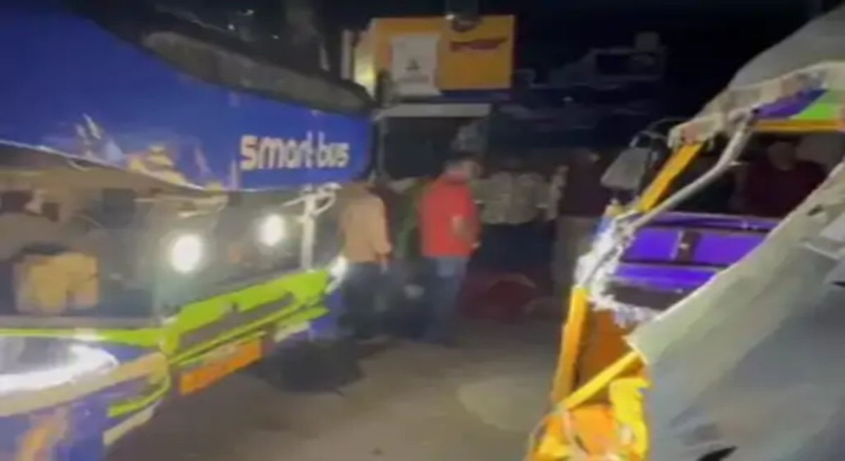 Road accident: Bus hits auto-rickshaw; 7 dead, 6 injured including 4 children.
