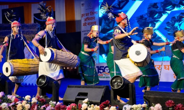 Folk artists to receive an annual incentive of up to ₹24,000; applications open until August 31.