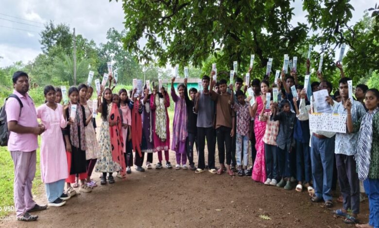 45 bird walks across 33 districts; 211 species recorded.