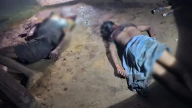 Upon finding his wife in a compromising position with her lover, the husband killed both of them with a shovel.
