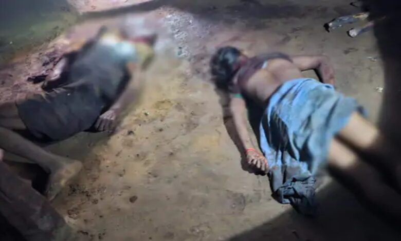 Upon finding his wife in a compromising position with her lover, the husband killed both of them with a shovel.