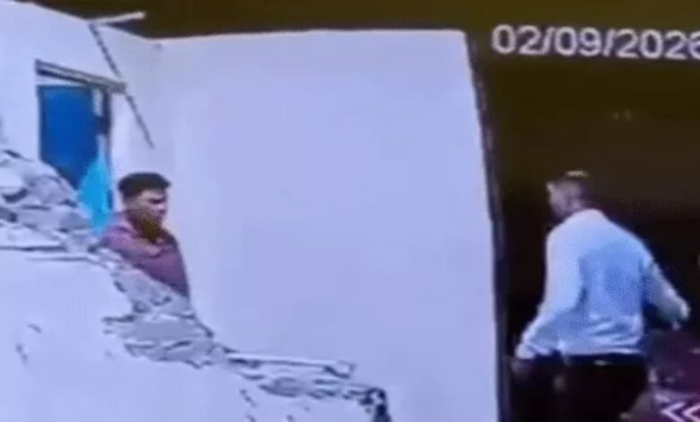 Toll boom falls on minister's car; PA slaps attendant 5 times... VIDEO: Toll worker kept apologizing.