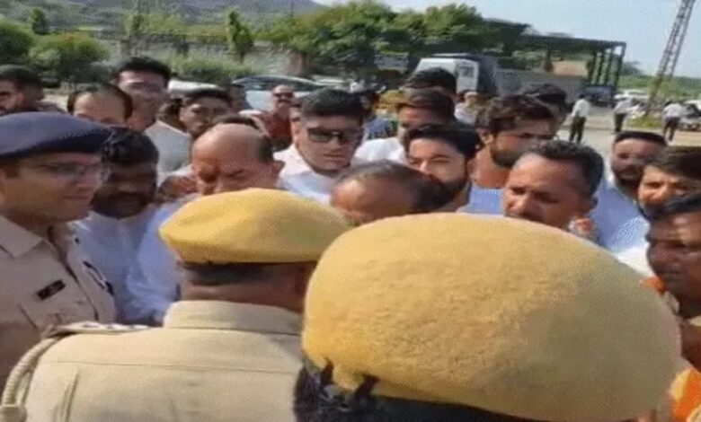 Political turmoil ahead of the mayoral election; BJP leaders boycotted the election.