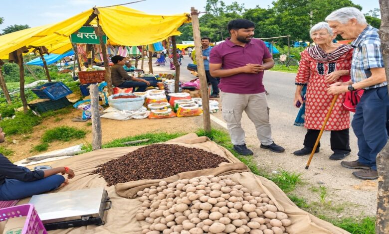 British tourists experienced rural life in Chhattisgarh.