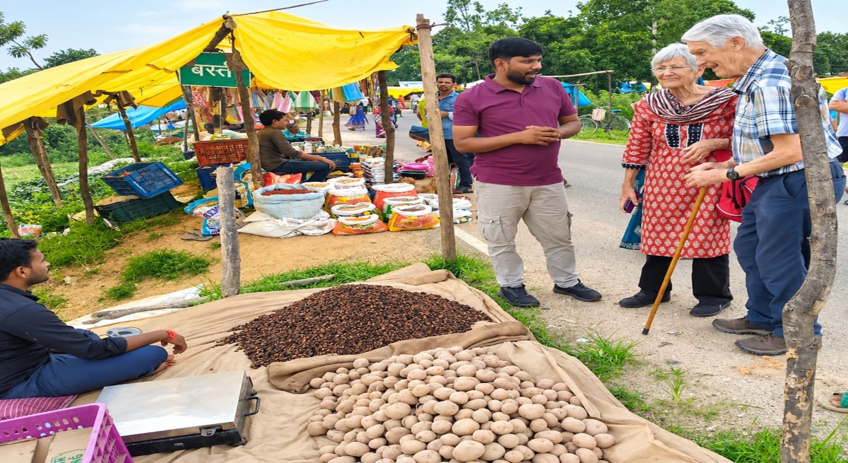 British tourists experienced rural life in Chhattisgarh.