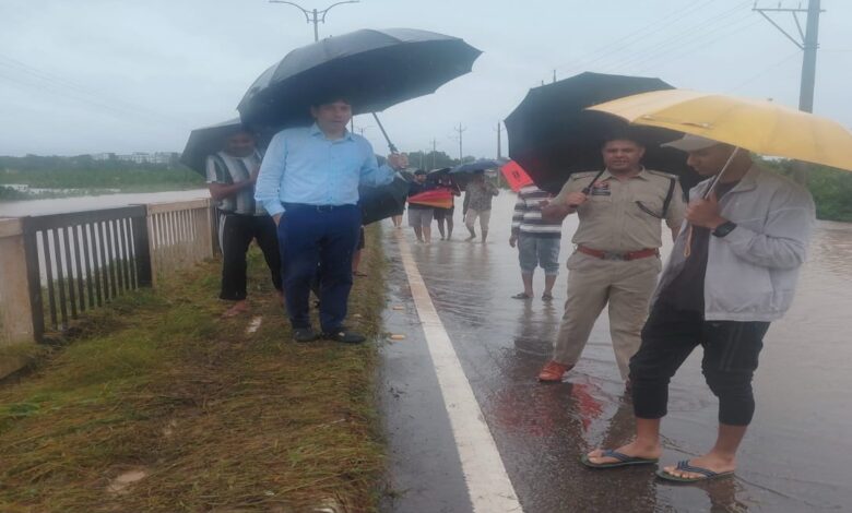 Flood-like situation in Bastar due to heavy rains; over 350 people in relief camps.