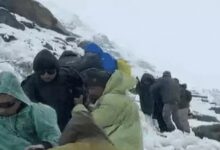 136 mountaineers stranded due to snowfall in Uttarakhand; bridges submerged in UP; floods in 23 villages of Bihar.