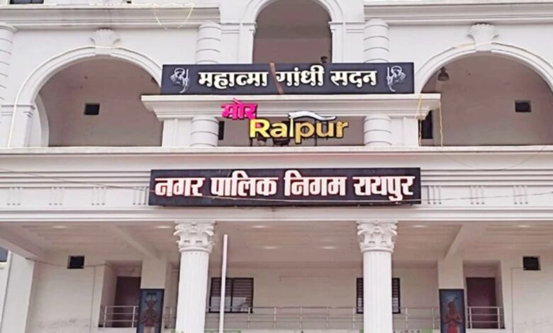 रायपुर में सफाई ठेकेदार पर निगम का एक्शन, 10 हजार रुपए जुर्माना लगाया