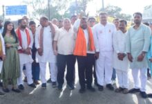 Minister Rajesh Agrawal conveyed the message of cleanliness and service by engaging in voluntary labor.