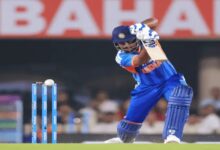 India hit 311 sixes in a year; West Indies set a record by chasing down a target of 250 runs.