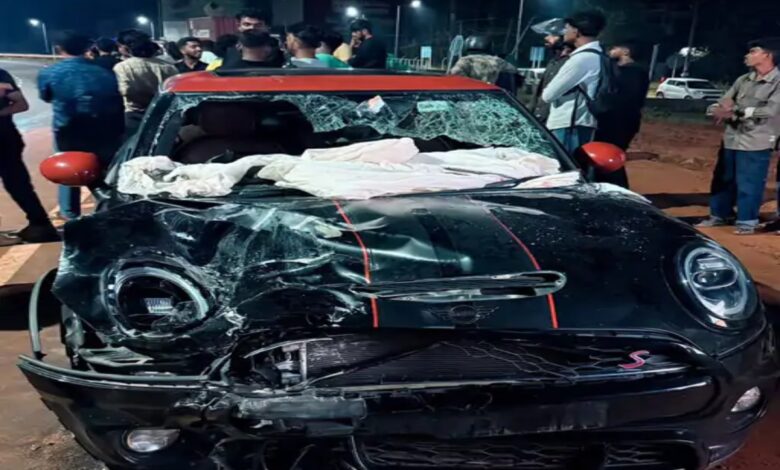 3 students killed after being hit by a Mini Cooper in Kerala.