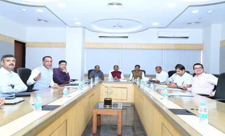 A master plan for roads will be prepared in Chhattisgarh; a survey of 2-lane and 4-lane routes will be conducted.