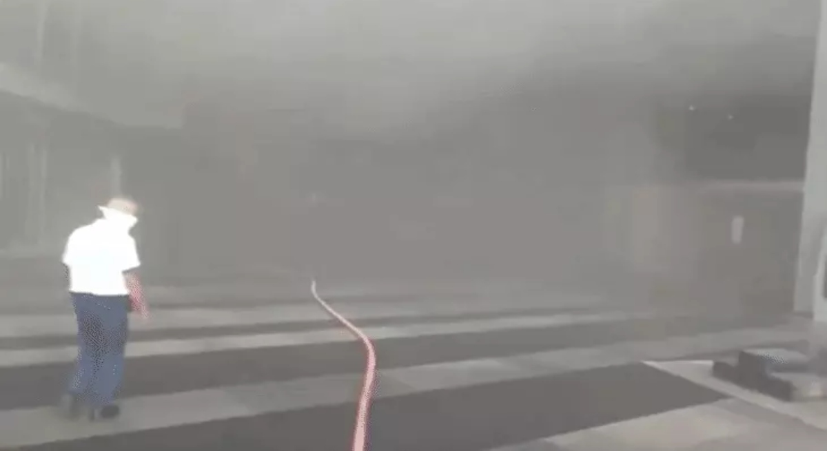 Fire breaks out in Mumbai’s 50-storey Kohinoor Square building; flames reach the hotel kitchen.