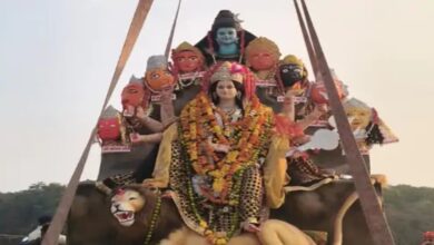 Immersion of Durga idols has begun at the immersion pond at Mahadev Ghat; 30 idols had been immersed by 7 PM.