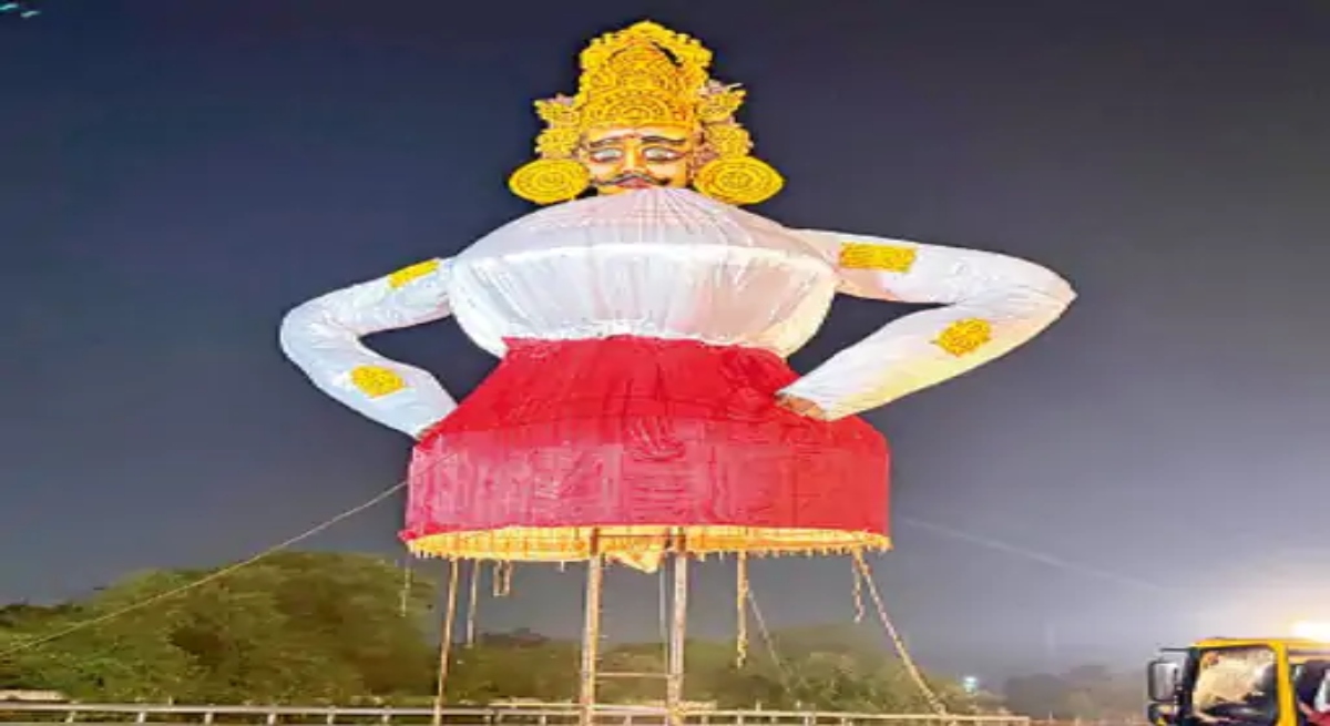 101-foot-tall Ravana effigy to be burnt at WRS today; one-way traffic in effect for the general public