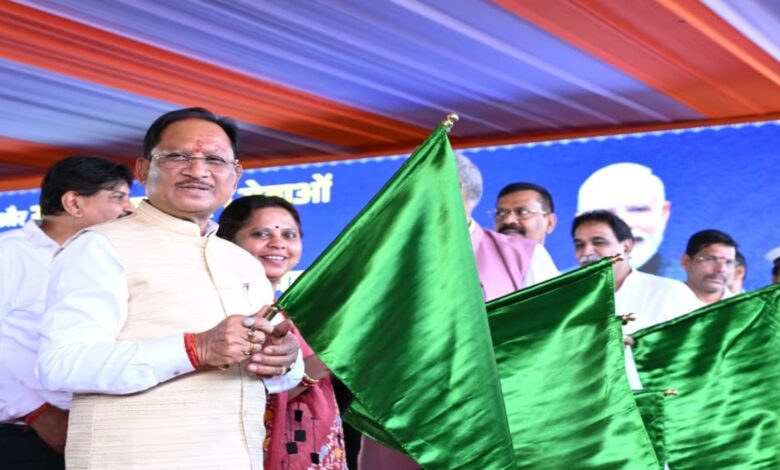 Train reaches Rowghat for the first time; rail service also commences between Raipur and Kurud.