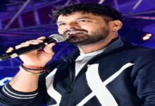 Chappal incident in Khesari Lal Yadav's show