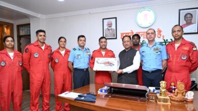 Air show on November 2 during the state festival: 5 helicopters to perform stunts; team includes 2 female pilots